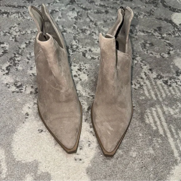 Vince Camuto Woman's Gigietta Suede Bootie - Picture 4 of 11